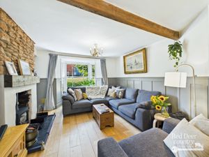 Sitting Room- click for photo gallery